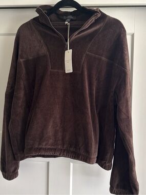 NWT Grade & Gather Pullover